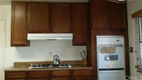 541 Glenhill Dr, Riverside, CA 92507 photo 9