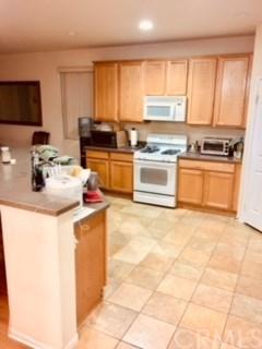 11709 Cool Water St, Adelanto, CA 92301 photo 9