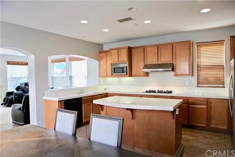 5503 Martingale Way, Fontana, CA 92336 photo 2