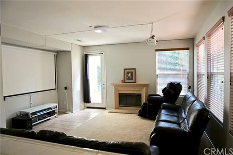 5503 Martingale Way, Fontana, CA 92336 photo 3