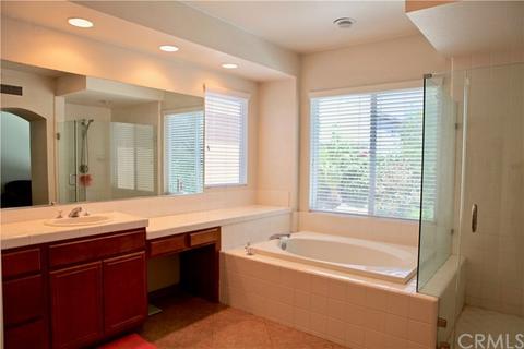 5503 Martingale Way, Fontana, CA 92336 photo 9