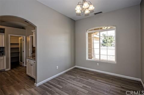 11330 Hickory St, Hesperia, CA 92345 photo 4