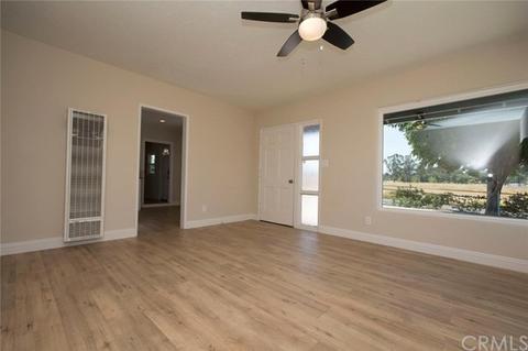 2329 Georgia St, Riverside, CA 92507 photo 4