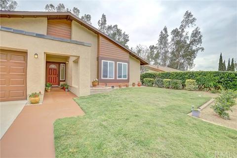 2943 Seine Ave, Highland, CA 92346 photo 4