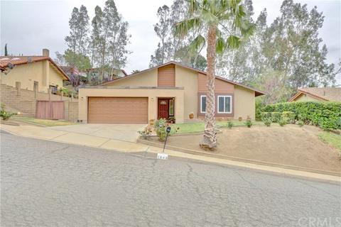 2943 Seine Ave, Highland, CA 92346 photo 1