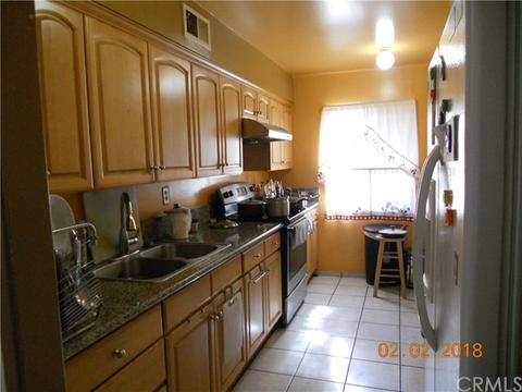 8041 Canby Ave #2, Reseda, CA 91335 photo 6