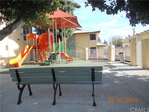 8041 Canby Ave #2, Reseda, CA 91335 photo 4