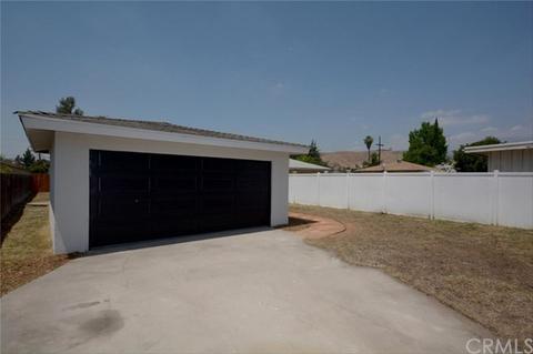 2864 Berkeley Ct, San Bernardino, CA 92405 photo 25