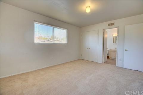 223 E Shady Grove Dr, Riverside, CA 92507 photo 13