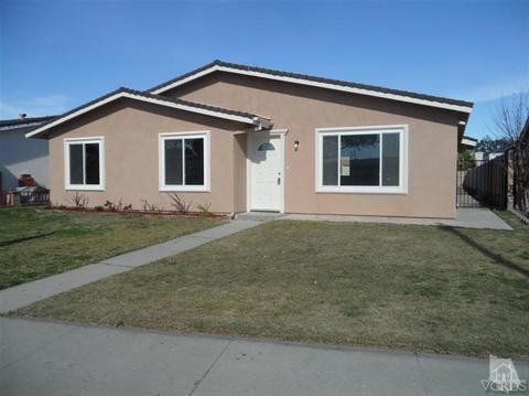 561 W Clara St, Oxnard, CA 93033 photo 1