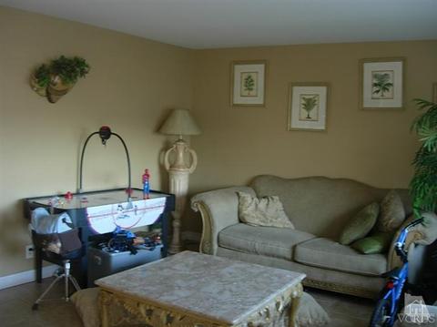 565 Nectarine St, Oxnard, CA 93033 photo 1
