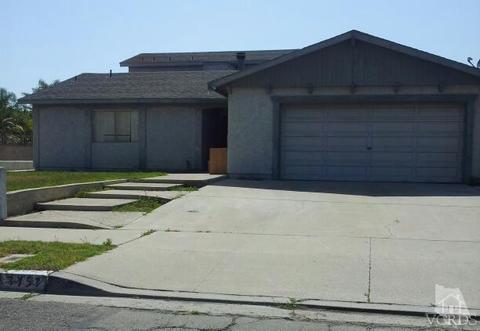 3451 Frankfort Ct, Oxnard, CA 93033 photo 1