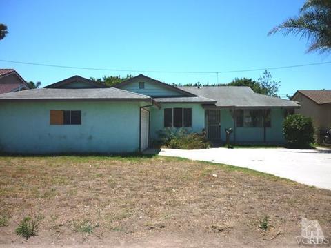 208 W Dollie St, Oxnard, CA 93033 photo 1