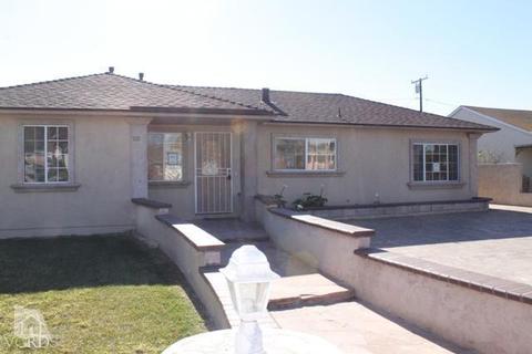 522 E Iris St, Oxnard, CA 93033 photo 1