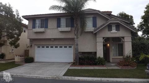 631 Calle Laguna, Oxnard, CA 93030 photo 1