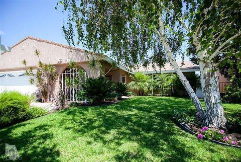 2512 Hawk St, Simi Valley, CA 93065 photo 1