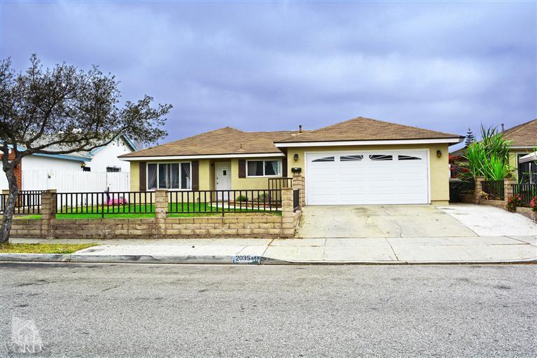 2035 San Benito St, Oxnard, CA 93033 photo 1