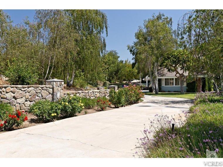 11017 Rodeo Dr, Oak View, CA 93022 photo 1