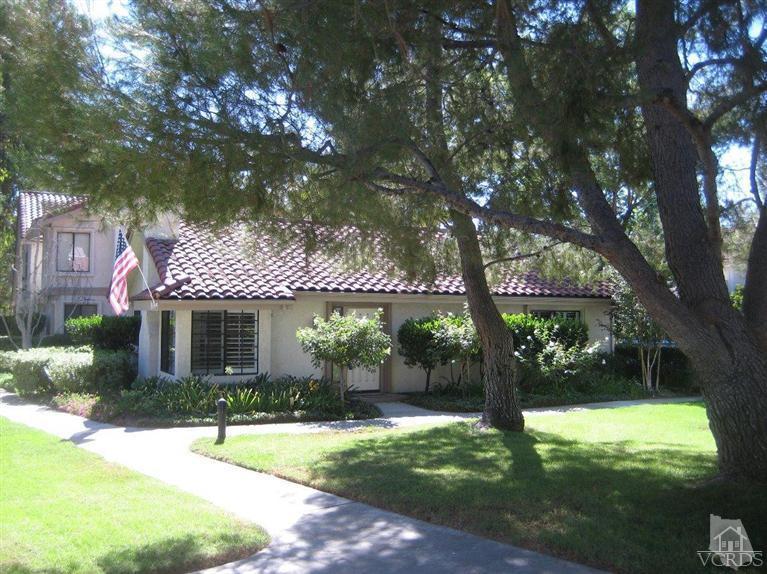 954 Thistlegate Rd, Oak Park, CA 91377 photo 1