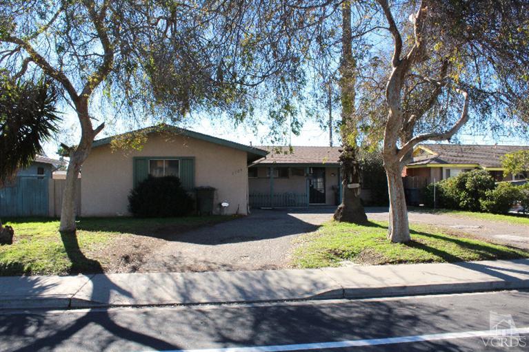 2120 W Hemlock St W, Oxnard, CA 93035 photo 1