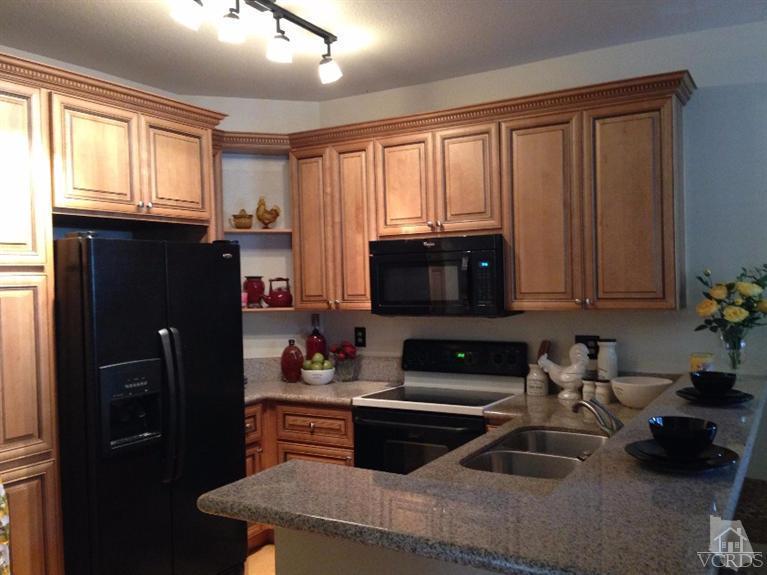 2450 E Pleasant Way #E, Thousand Oaks, CA 91362 photo 1
