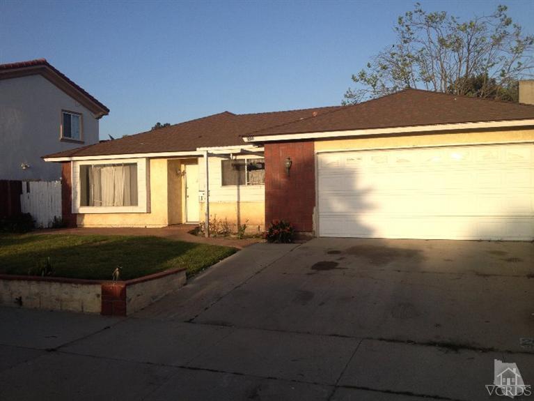 2000 Beaufort Dr, Oxnard, CA 93033 photo 1