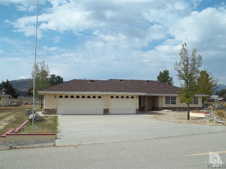 28301 Burlingame Ct, Tehachapi, CA 93561 photo 1