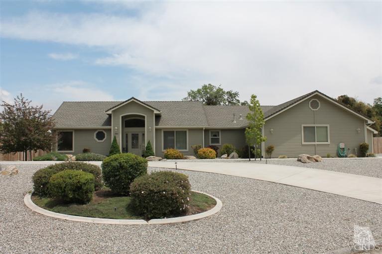 29601 Stallion Springs Dr, Tehachapi, CA 93561 photo 1