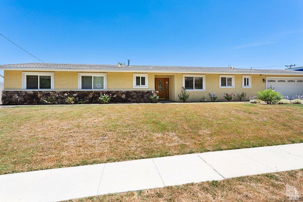 954 El Monte Dr, Simi Valley, CA 93065 photo 1