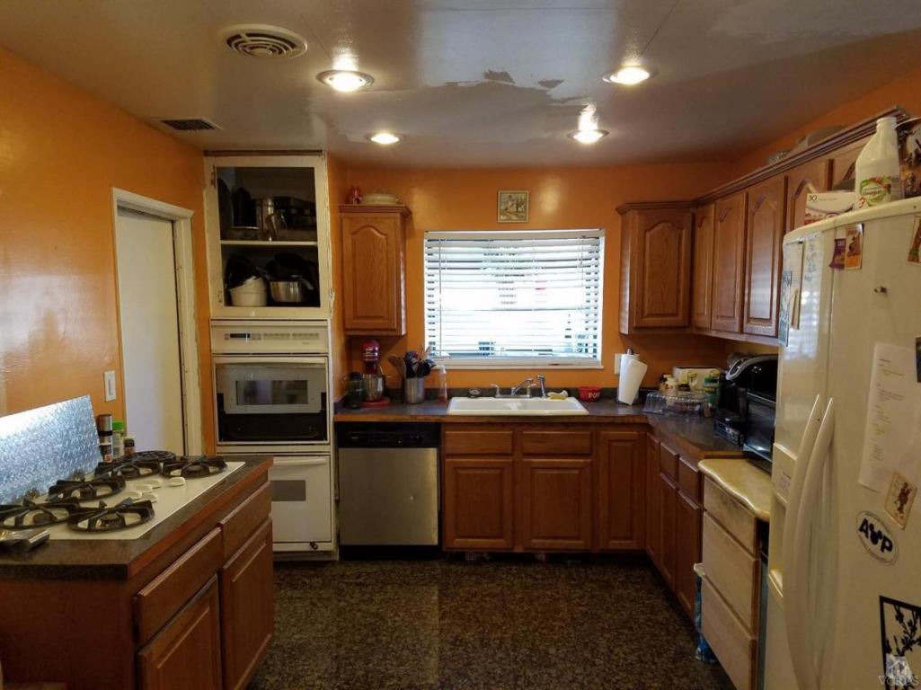 1374 Plum Ave, Simi Valley, CA 93065 photo 1