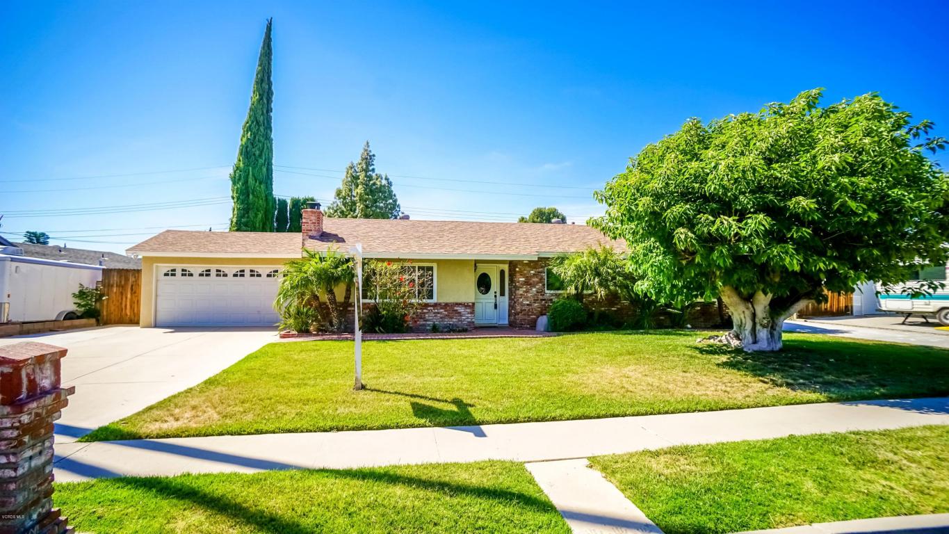 1677 Blackwall Dr, Simi Valley, CA 93063 photo 1