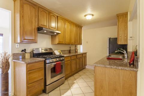 1215 W Poplar St, Oxnard, CA 93033 photo 1