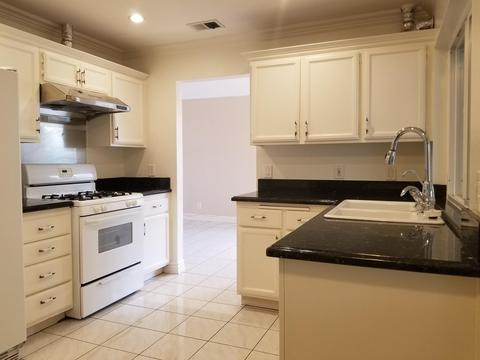 2079 Riverbirch Dr, Simi Valley, CA 93063 photo 1