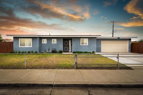 2100 Carob St, Oxnard, CA 93035 photo 1