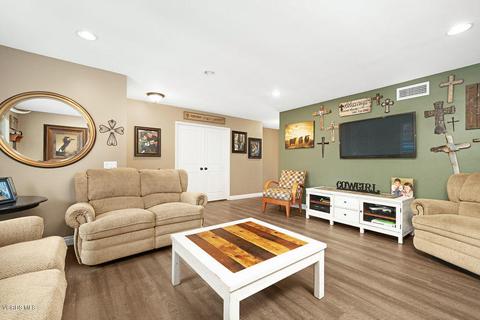 5674 Cherry Ridge Dr, Camarillo, CA 93012 photo 1