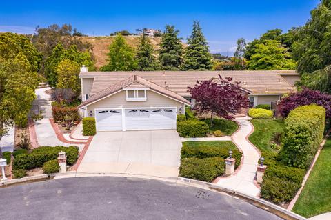 12952 Ridge Dr, Camarillo, CA 93012 photo 1