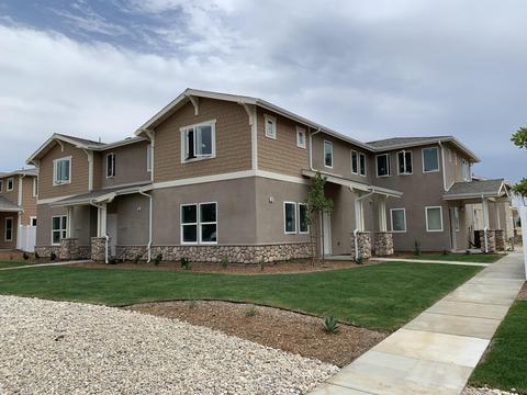 92 Main St, Piru, CA 93040 photo 1