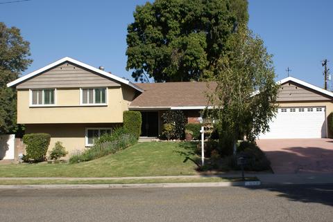 1020 El Monte Dr, Simi Valley, CA 93065 photo 1