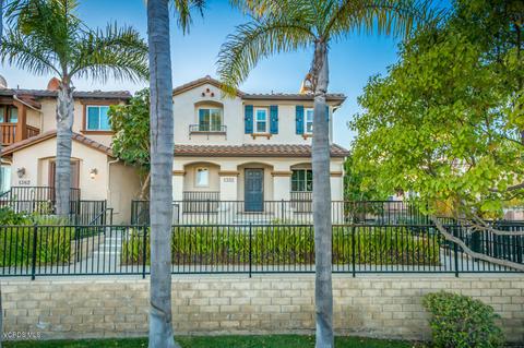 1352 Dominica Dr, Oxnard, CA 93035 photo 1