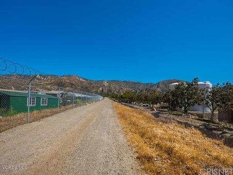 3660 E Center St, Piru, CA 93040 photo 1