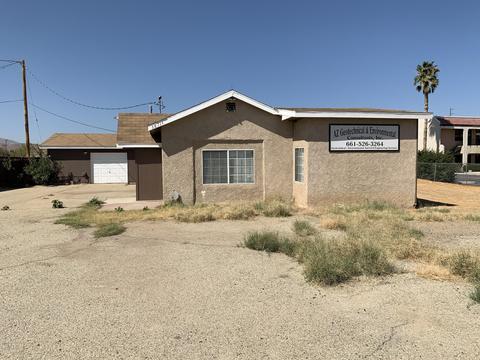 38713 9th St E, Palmdale, CA 93550 photo 1