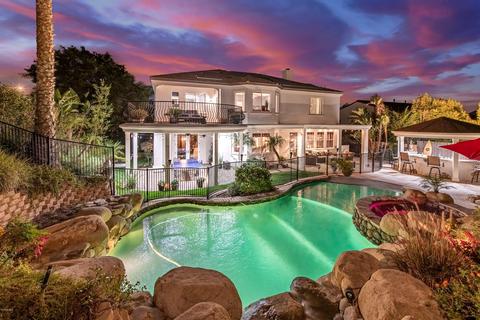 5575 Moonshadow St, Simi Valley, CA 93063 photo 1
