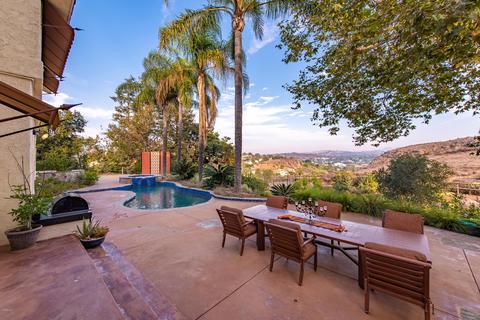 372 Camino De Celeste, Thousand Oaks, CA 91360 photo 1