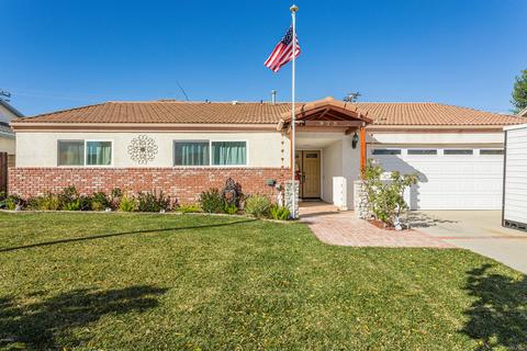 975 Crosby Ave, Simi Valley, CA 93065 photo 1