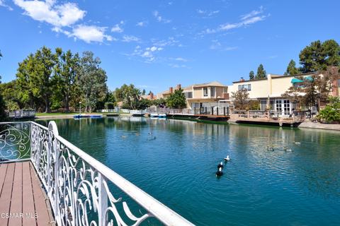 1667 Edgewater Ln, Camarillo, CA 93010 photo 1