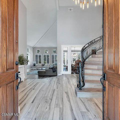 4232 Kingsview Rd, Moorpark, CA 93021 photo 1