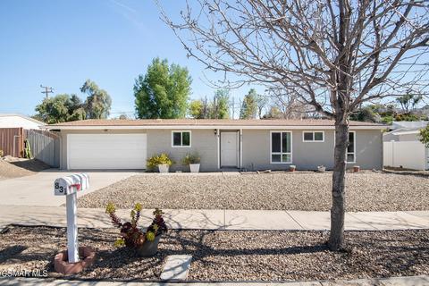 831 Briar Cliff Rd, Thousand Oaks, CA 91360
