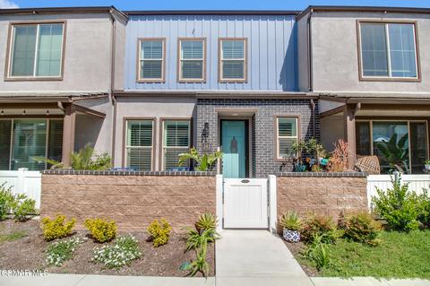 145 Farmhouse Dr #3, Simi Valley, CA 93065