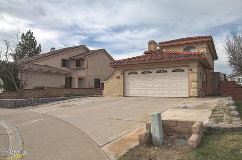 831 Devon Ct, Simi Valley, CA 93065