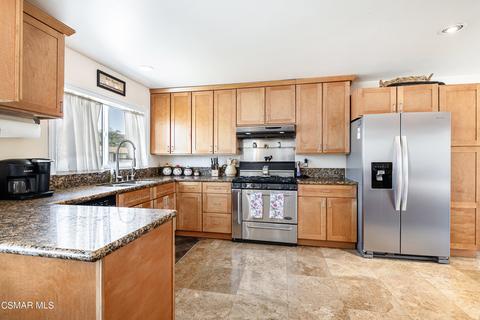 195 Dorena Dr, Newbury Park, CA 91320